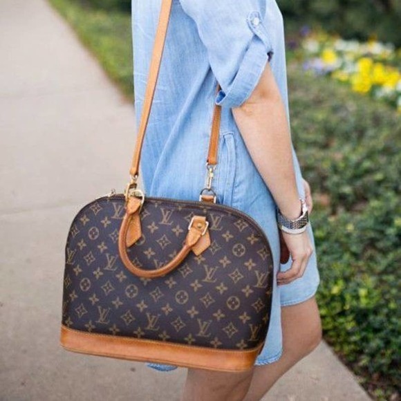 ❤️✨AUTHENTIC✨❤️ LOUIS VUITTON Monogram ALMA  Louis vuitton monogram, Louis  vuitton delightful, Louis vuitton manhattan